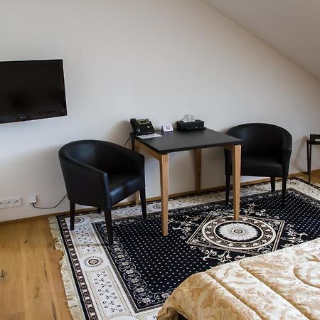 Hotel Panstvi Dlouha Lhota Bagian luar foto