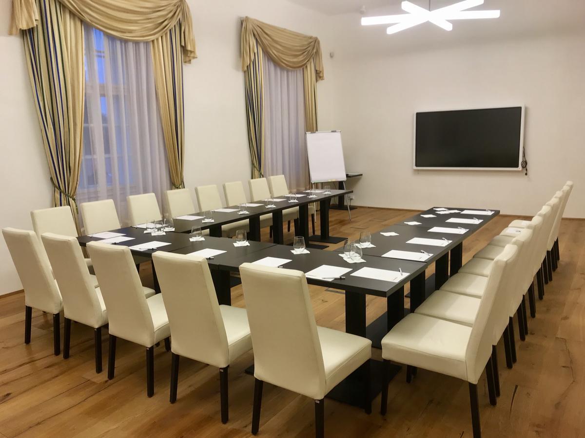 Hotel Panstvi Dlouha Lhota Bagian luar foto