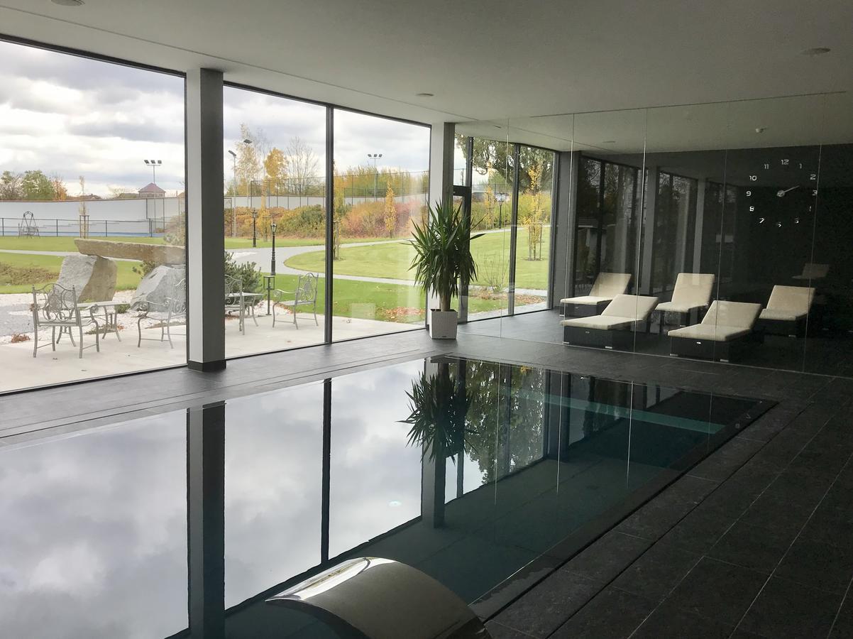 Hotel Panstvi Dlouha Lhota Bagian luar foto